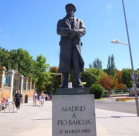 Estatua Pio Baroja